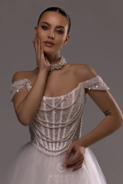 Даниэлла с фатиновой юбкой